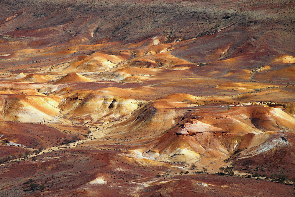 LakeEyre_PaintedHills_1000.jpg