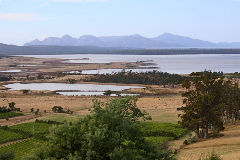 Tasmania_MoultingLagoon_2216_800px
