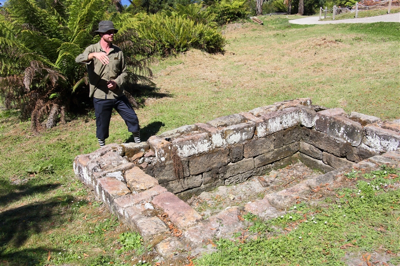 Tasmania_Strahan_GordonRiver_1819_800px